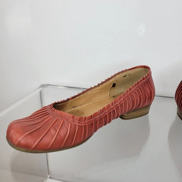 Quad Comfort Slip Ons - Picture 5 of 8